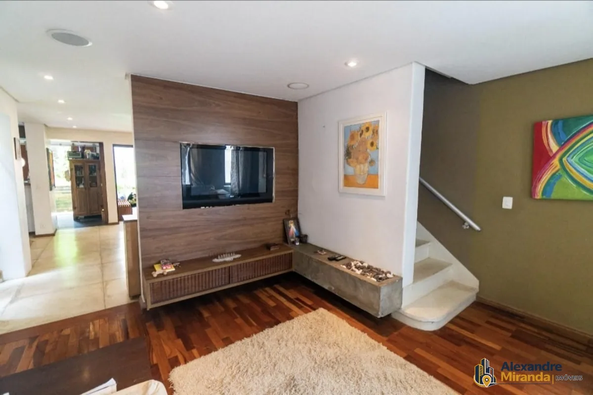 CASA A VENDA COM 165M² , 3 DORMITORIOS NO MIRANDOPOLIS