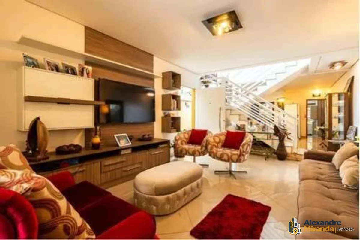 CASA A VENDA NA VILA GUMERCINDO COM 4 DORMITORIOS